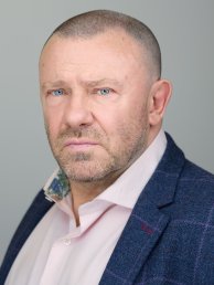 Head shot of Dave Edwards