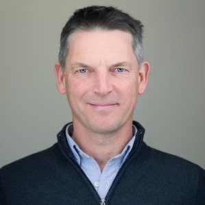 Head shot of Sam Irving