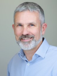 Head shot of Steve Breach